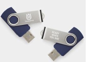 USB Minnessticka RWYA, 8 GB - Husqvarna i gruppen Kläder & Skyddsutrustning / Arbetskläder/Accessoarer hos Motorsågsbutiken (5822977-01)